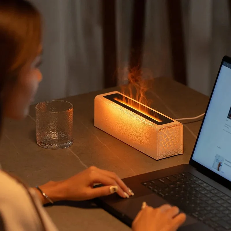Creative Colorful USB Plug-In Simulation Lava Flame Humidifier