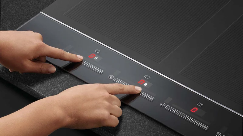 Fisher & Paykel 90cm Series 9 1 Burner + 4 Zone Hybrid Cooktop, 2 SmartZones, LPG