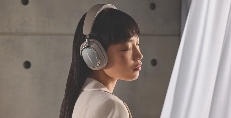 Bowers and Wilkins Px8 S2 Warm Stone