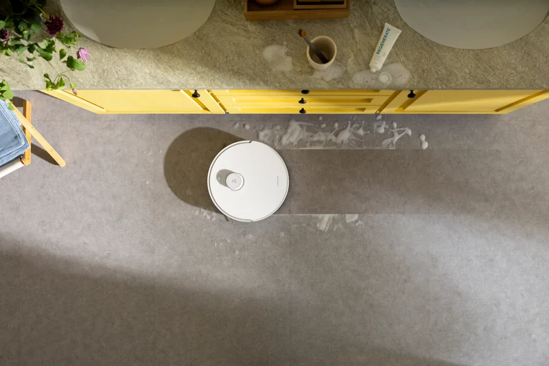 Roborock QRevo Curv 2 Flow Robotic Vacuum