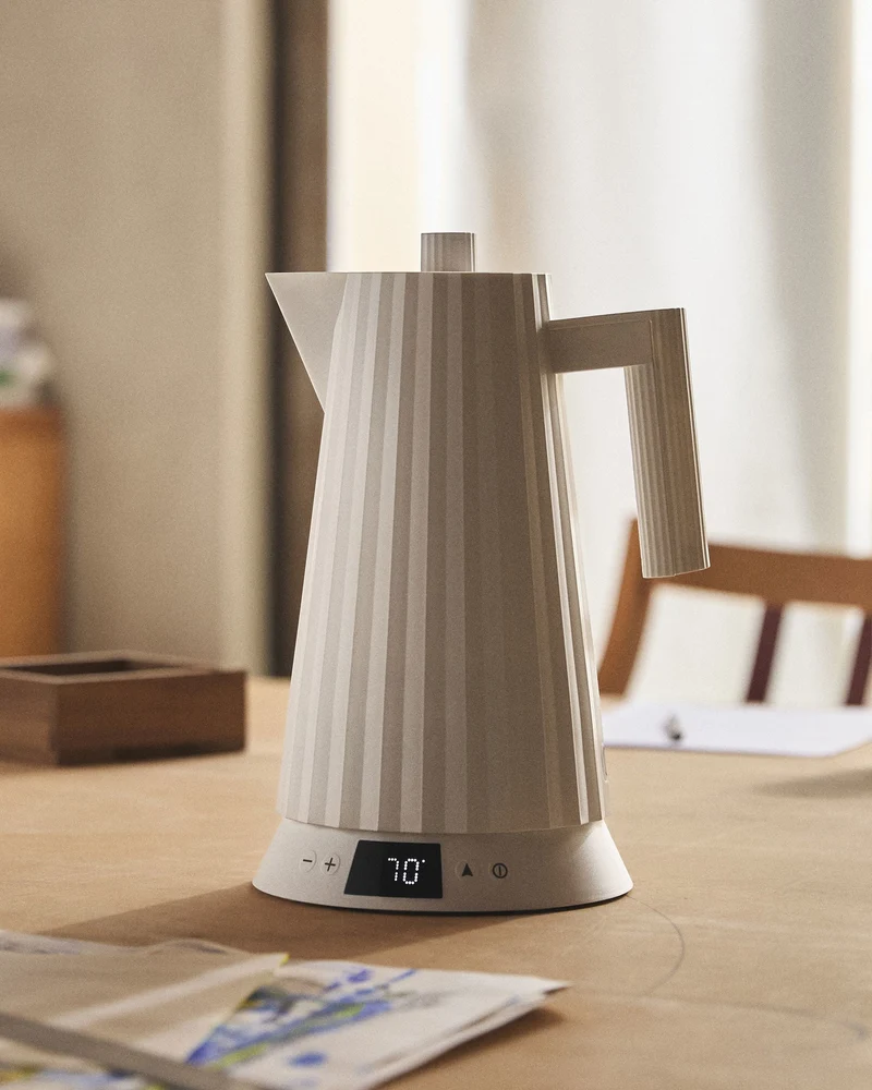 Vandkedel med temperaturkontrol og 1500 W – Plissé Design
