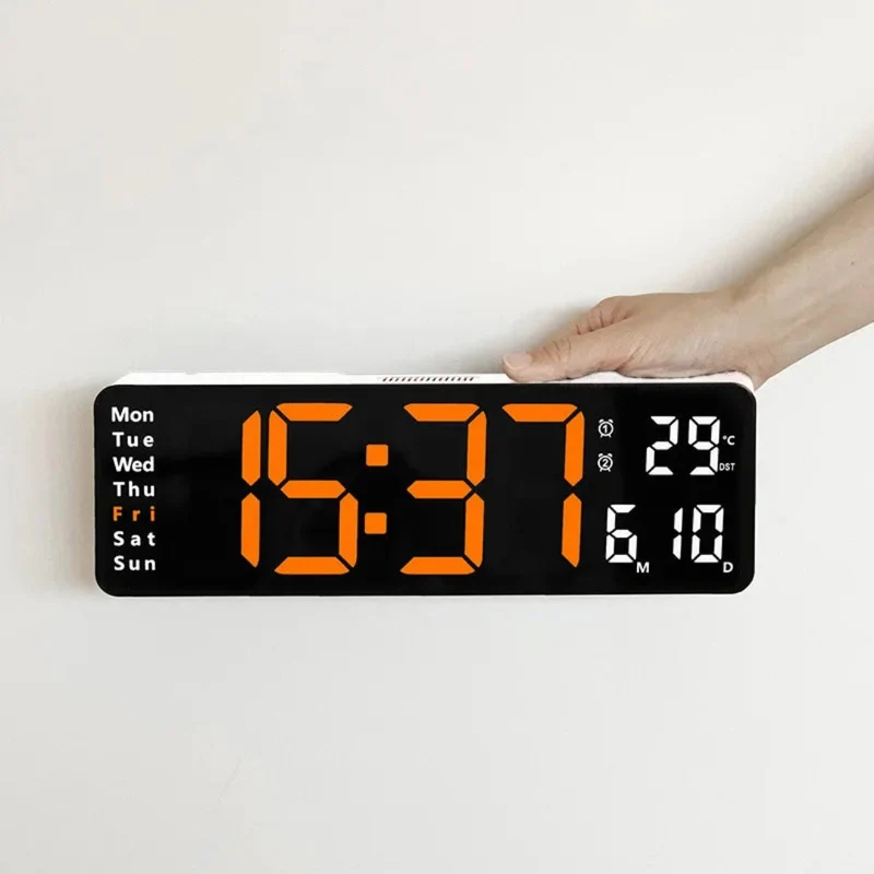 Elegant Digital Vægur med LED Display