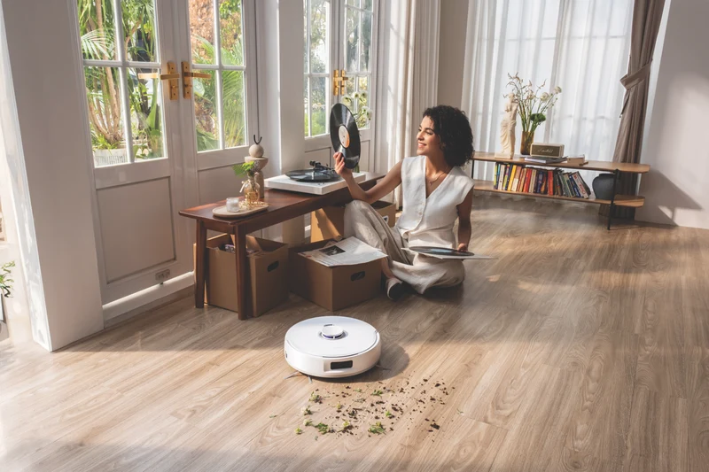 Narwal Freo Z10 Robot Vacuum and Mop