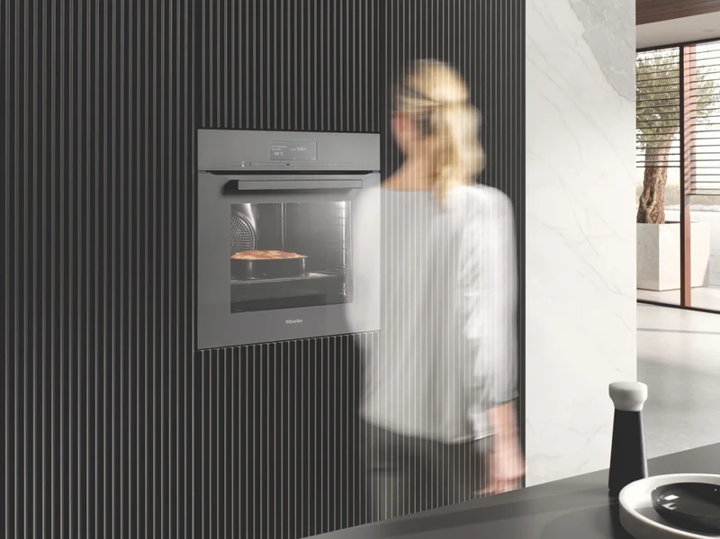 Miele 60cm Handleless Pyrolytic Oven with Moisture Plus and FoodView Integrated Camera Obsidian Black