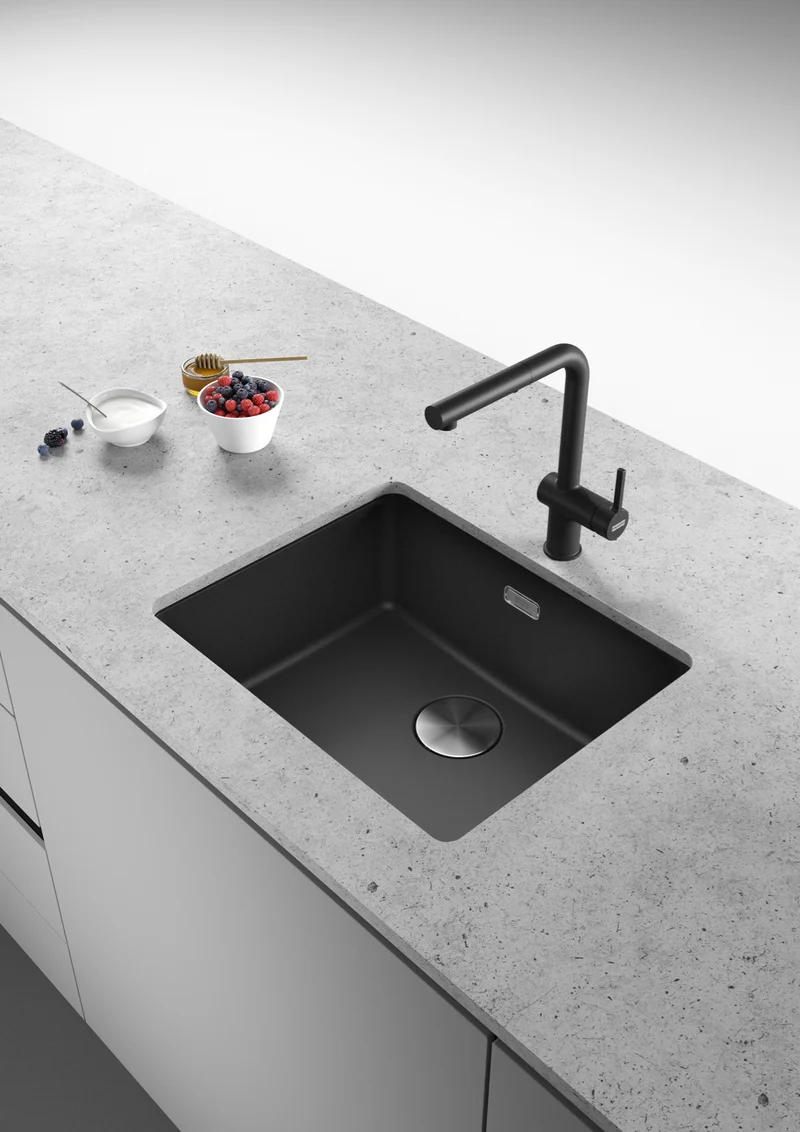 Franke Active L-Shape Pullout Tap, Matt Black