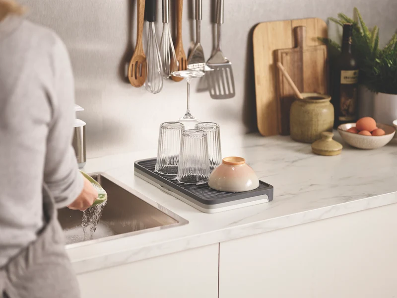 Joseph Joseph Tier Expandable Draining Mat - Grey