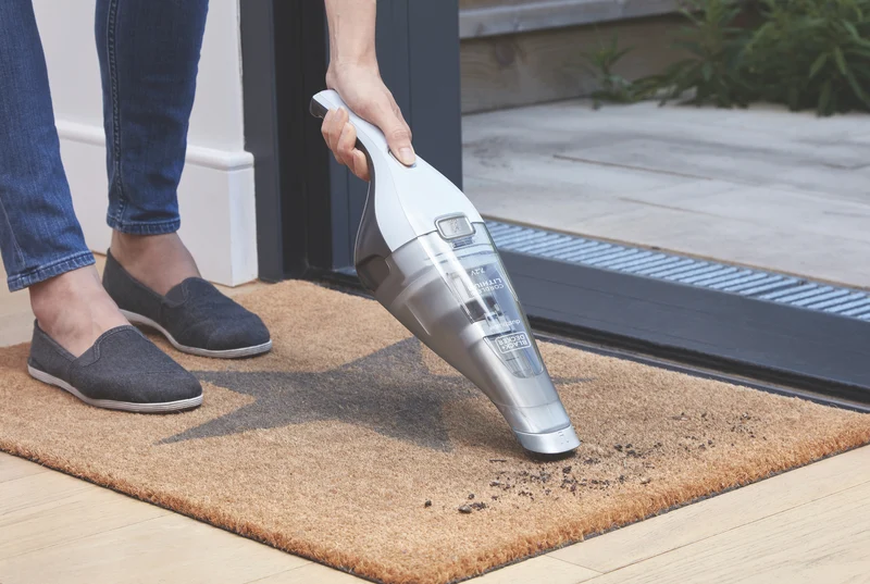 BLACK & DECKER 10.8Wh Lithium-ion Dustbuster Cordless Hand Vacuum