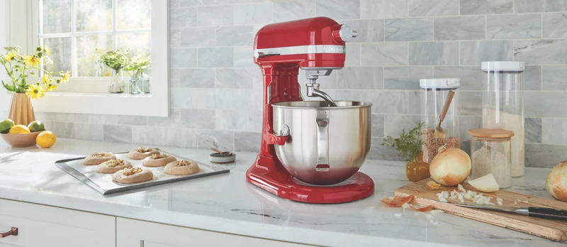 KitchenAid 6.6L Bowl Lift Stand Mixer Empire Red
