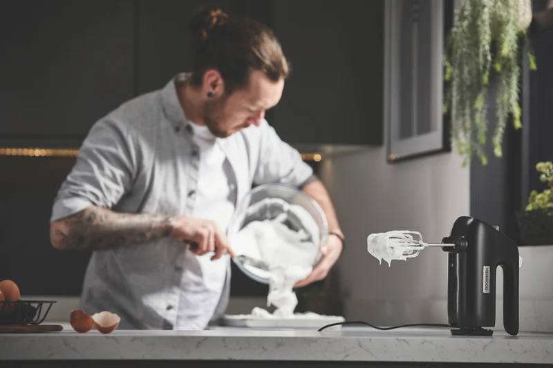 Kenwood 650W Hand Mixer Black