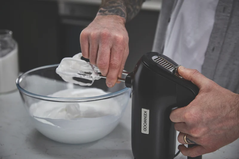 Kenwood 650W Hand Mixer Black