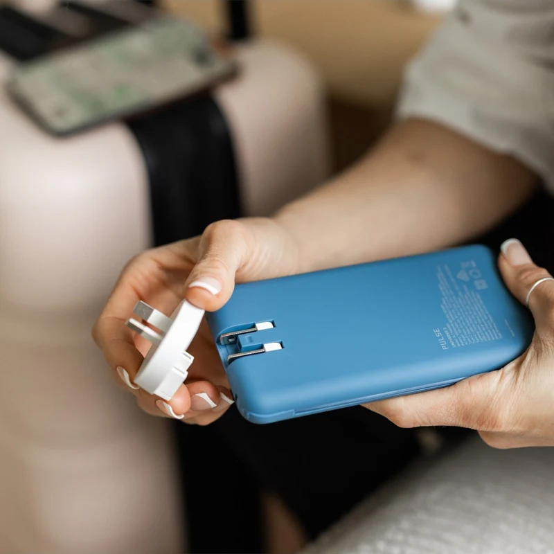 5-i-1 Powerbank 10.000 mAh - Reiselader med USB-C, Lightning, Qi og adaptere (2 stk.)
