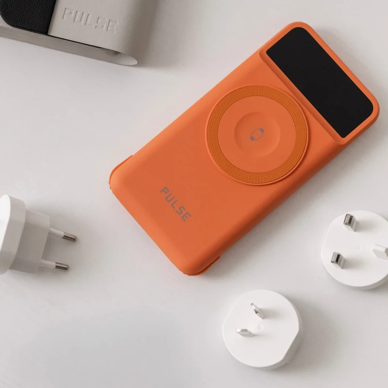 5-i-1 Powerbank 10.000 mAh - Reiselader med USB-C, Lightning, Qi og adaptere (2 stk.)