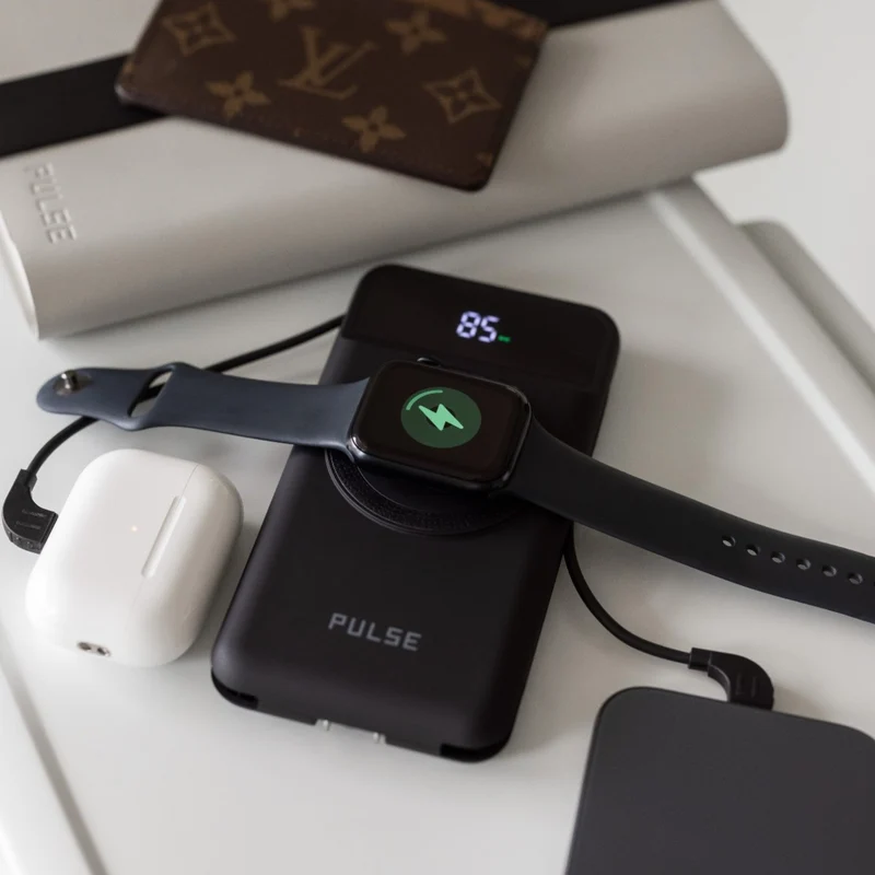 5-i-1 Powerbank 10.000 mAh - Reiselader med USB-C, Lightning, Qi og adaptere (2 stk.)