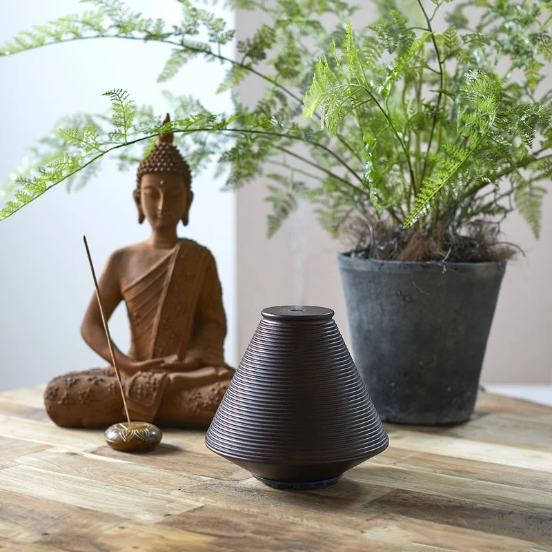 Træ Aroma Diffuser med Fjernbetjening, 3 Tågetrin og 10 Timers Drift
