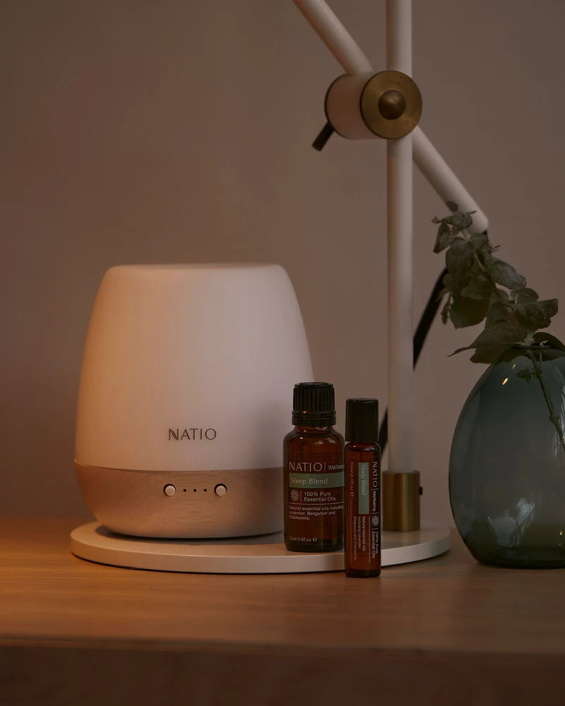 Aromadiffuser til æteriske olier | Glas og træ ultralydsdiffuser med varmt hvidt lys og op til 8 timers driftstid