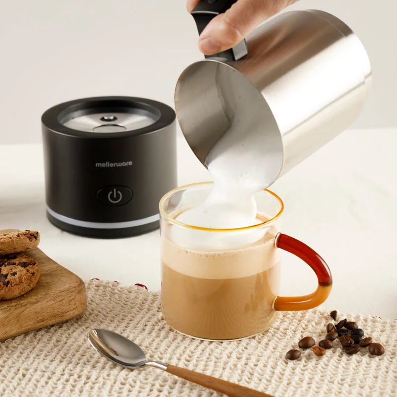 Mælkeskummer til cremet skum, cappuccino, frappé og kaffe drinks hjemme