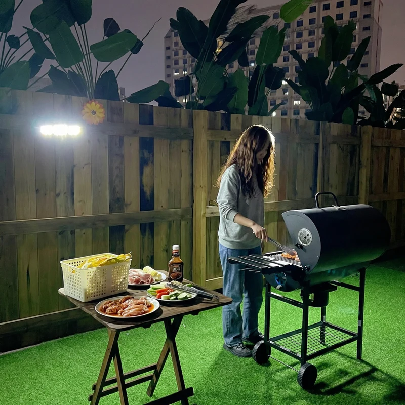 Solcelle Udendørslampe med 270° Bevægelser | 3 Justerbare LED-hoveder | Fjernbetjening & IP65 Vandafvisende