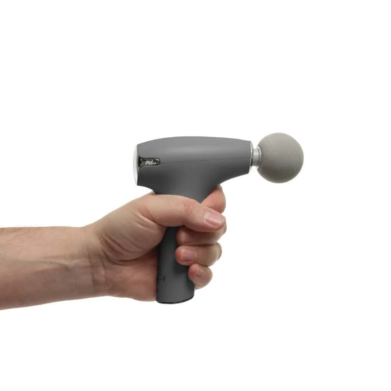 Kompakt massagepistol med varmefunktion til muskelafslapning og restitution