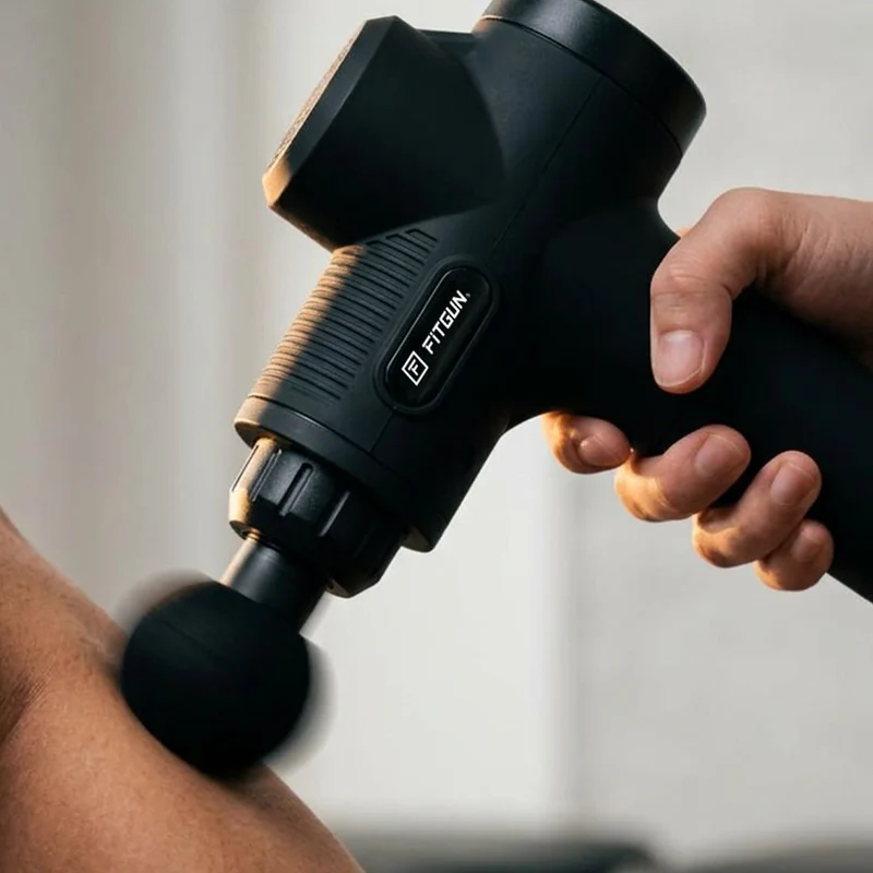 Massageapparat med 30 hastigheder, 6 hoveder og 6 timers batterilevetid