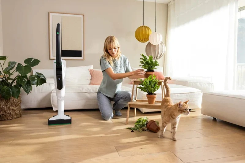 Kobold Cordless Vacuum (VK7) and 2 in 1 Vacuum Mop Attachment (SP7) Bundle