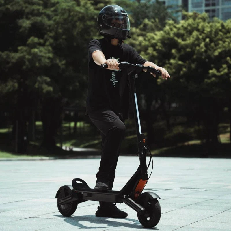 Apollo Explore 2.0 Electric Scooter