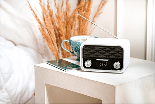 Trådlös Bluetooth-radio med FM, USB & SD – Uppladdningsbar