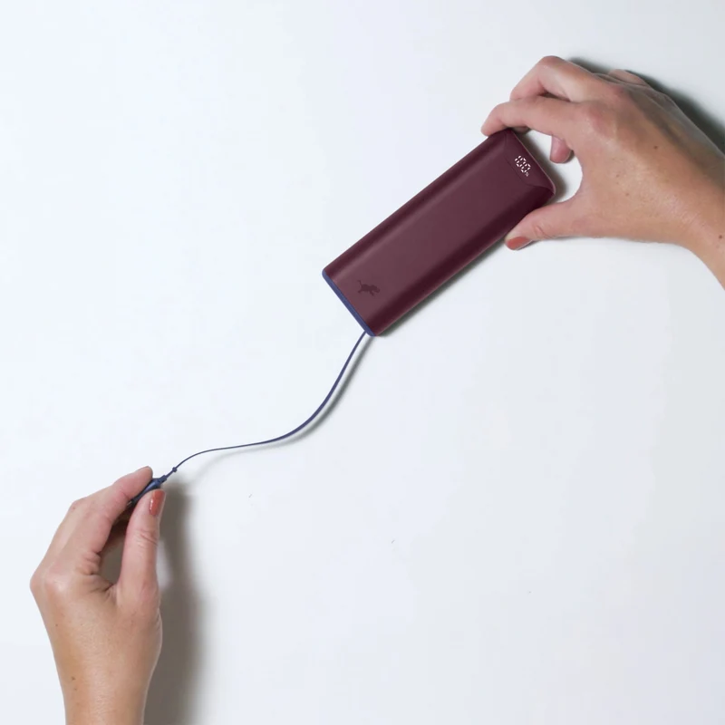 Kompakt USB-C Powerbank med 10.000 mAh og indbygget ladekabel