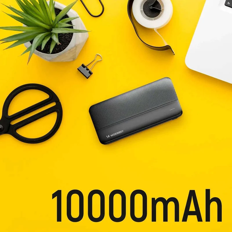 Kompakt 10.000 mAh Powerbank med Dual-USB, USB-C, Micro-USB og LED-display