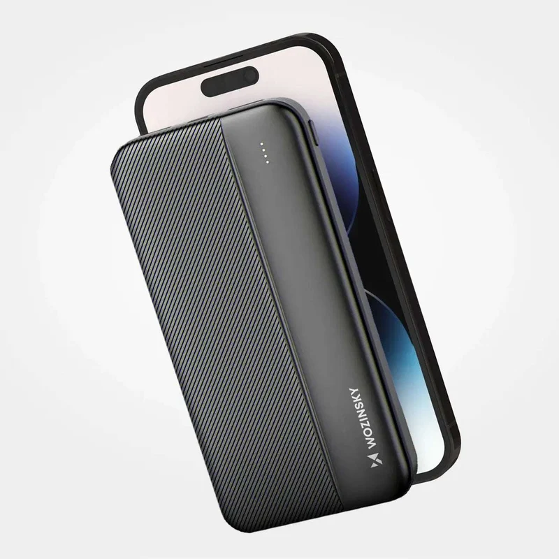 Kompakt 10.000 mAh Powerbank med Dual-USB, USB-C, Micro-USB og LED-display