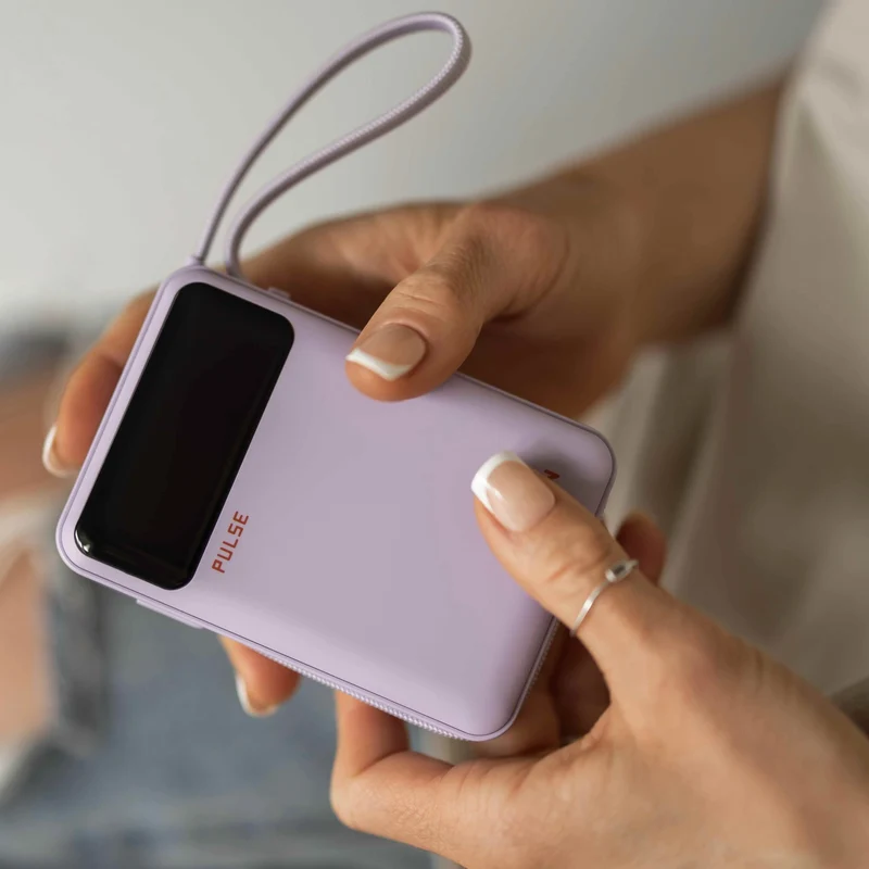 20.000 mAh Powerbank med 65W Power Delivery og indbygget USB-C-kabel til bærbar, tablet og smartphone