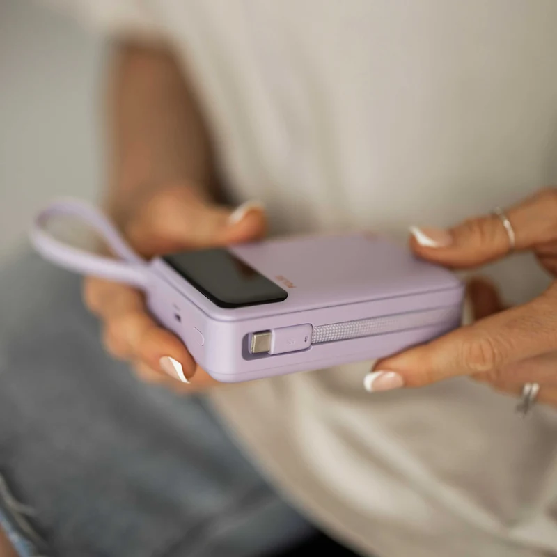 20.000 mAh Powerbank med 65W Power Delivery og indbygget USB-C-kabel til bærbar, tablet og smartphone