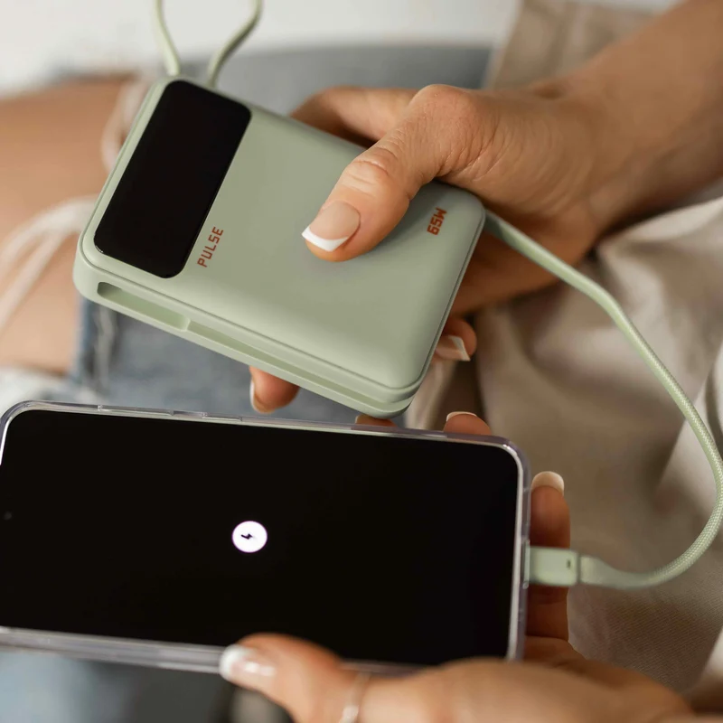 20.000 mAh Powerbank med 65W Power Delivery og indbygget USB-C-kabel til bærbar, tablet og smartphone