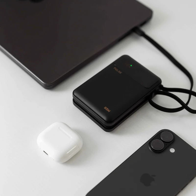 20.000 mAh Powerbank med 65W Power Delivery og indbygget USB-C-kabel til bærbar, tablet og smartphone