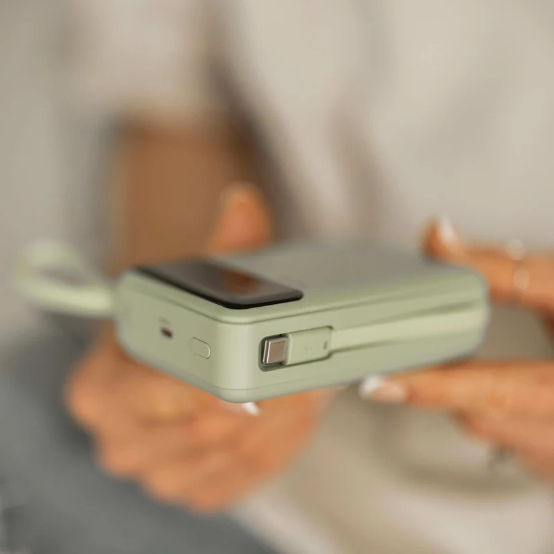 Kompakt 65 W Powerbank til laptop med 20.000 mAh og USB-C-kabel