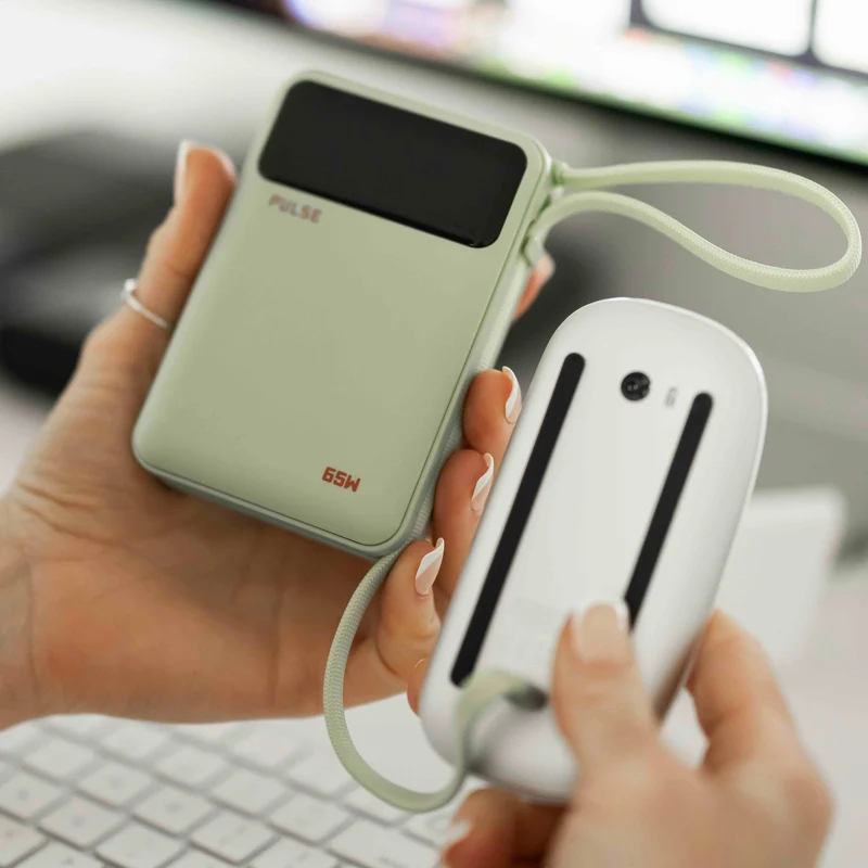 Kompakt 65 W Powerbank til laptop med 20.000 mAh og USB-C-kabel