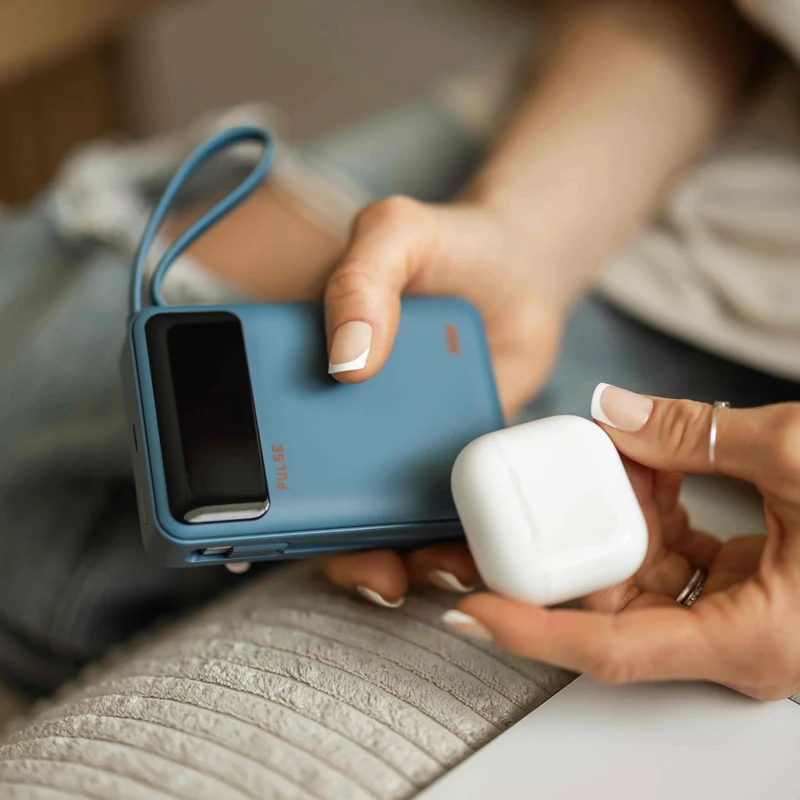 Kompakt 65 W Powerbank til laptop med 20.000 mAh og USB-C-kabel