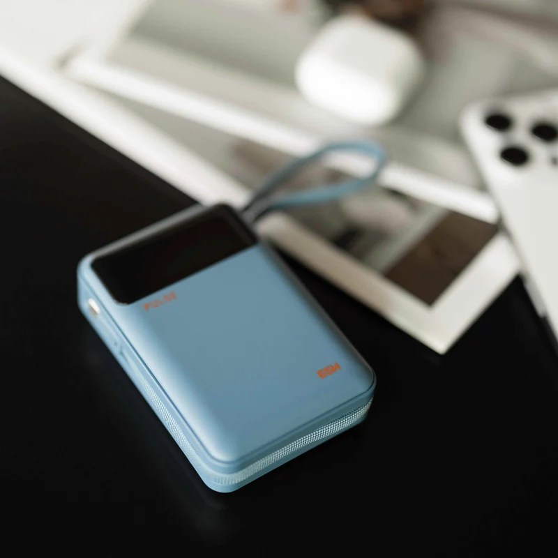 Kompakt 65 W Powerbank til laptop med 20.000 mAh og USB-C-kabel