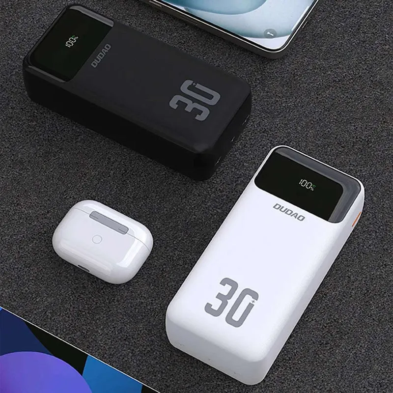 Powerbank 30.000 mAh | Hurtigoplader 22,5 W med USB-C, Lightning-kabel og Digitalskærm