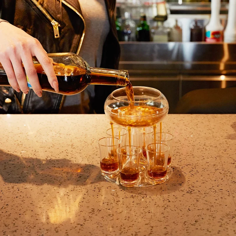 ShotDispenser™ - 6 Shot Glas Dryck Part Dispenser