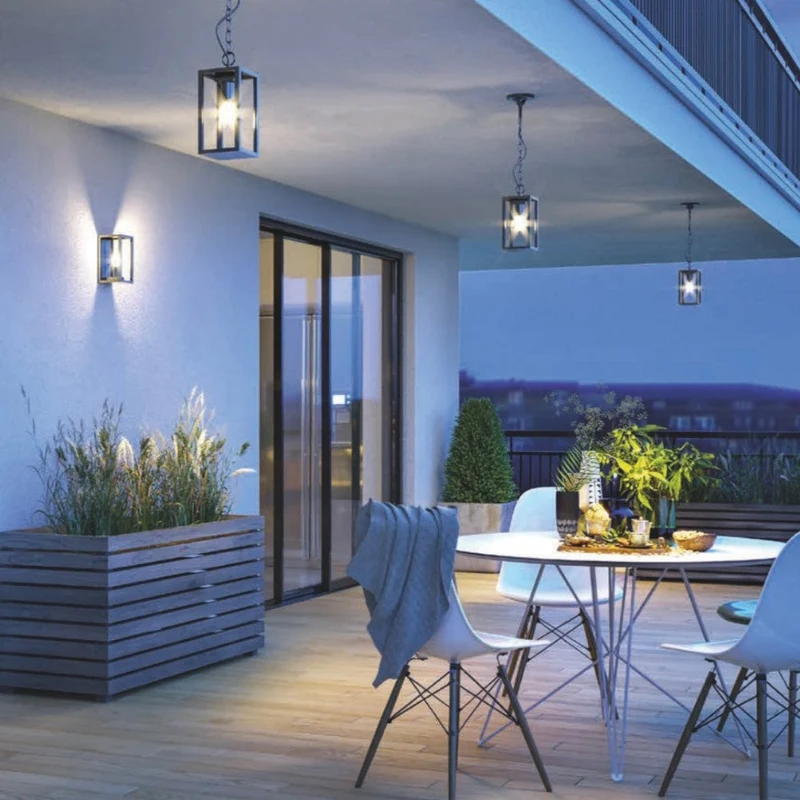 Sort aluminium loftlampe i sort