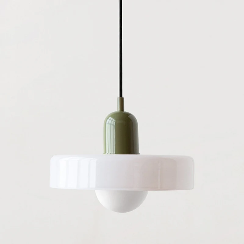 Farvet Glas Pendellampe fra Bauhaus