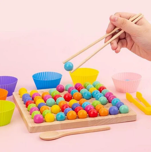 Montessori Logisk Spil med Perler – Fremmer Farveteori og Tankefærdigheder