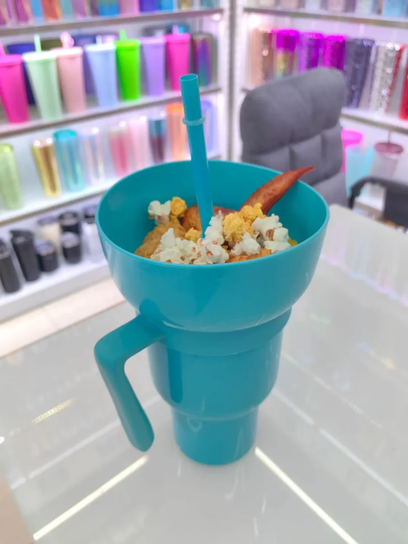 DualSip Luxe Krus til Snacks og Drikke | 2-i-1 Tasse med Lækagesikker Design til Travle Dage og Familieture