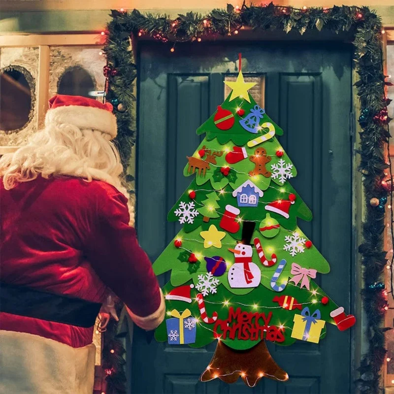 Filz Aktivitetskit til Juletræ med Børneornamenter og Lys