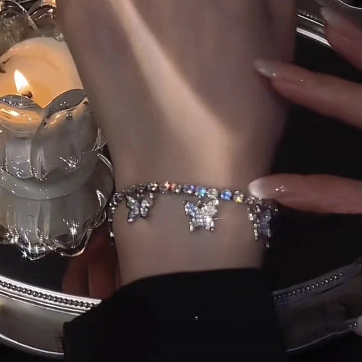 Armbånd med sommerfugledesign