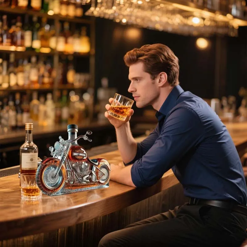 Whisky Decanter i Motorcykel Design til Hjemmebar