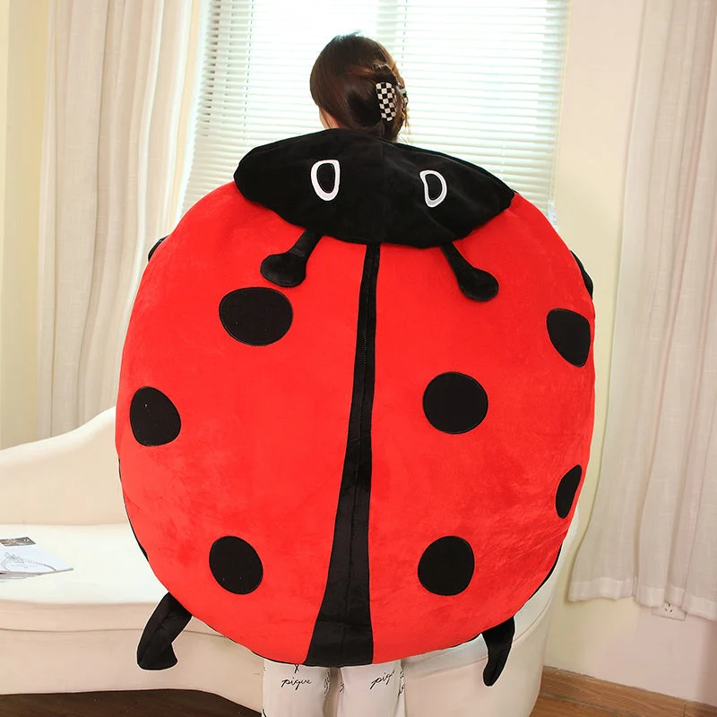 Bærbar Kæmpe Krammedukke – Mariquita Krammedukke