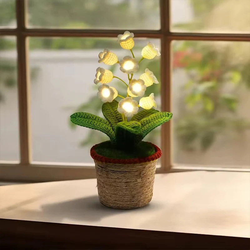 Dekorativ LED Natlampe med Hæklet Blomster – Lily Bloom Bordlampe med Varmt Hvidt Lys til Indendørs Brug