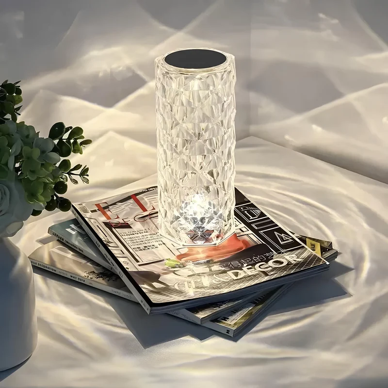 Touch Aktiver Krystal Bordlampe med 16 Farver og Fjernbetjening