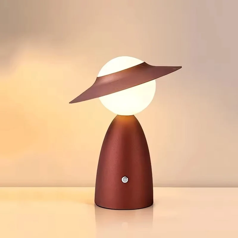 Draadloze LED Oplaadlamp med varmt lys og moderne design